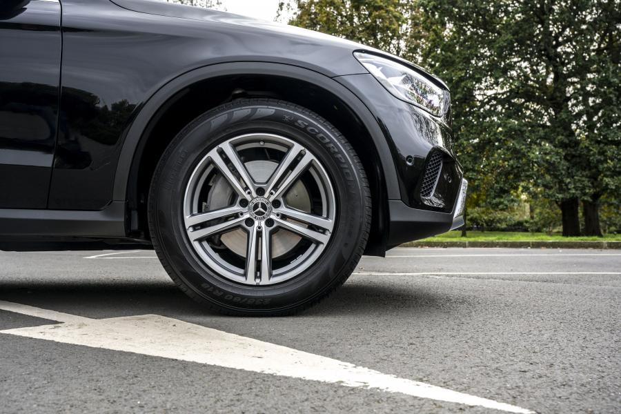 Колеса Mercedes-Benz GLC220 d 4Matic (X253) 2019 года  (UK) (фото 4 из 89)